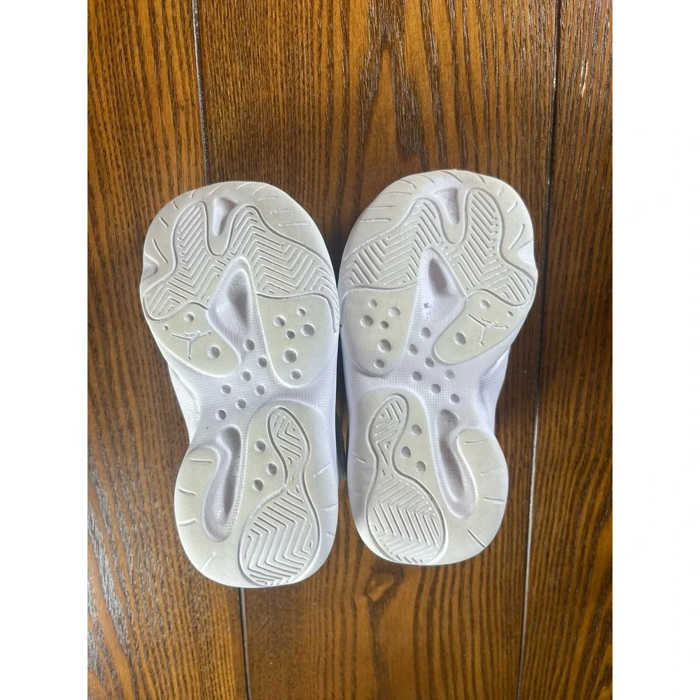 Nike Infant & Toddlers' Air Jordan 11 CMFT Low Shoes White CZ0906-100 Size 7C